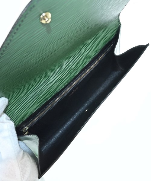 LOUIS VUITTON（ルイヴィトン）クラッチバッグ 緑 サイズ:- レディース/2200698939547