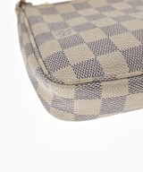 LOUIS VUITTON（ルイヴィトン）ポーチ 白 サイズ:- レディース/2200685032404