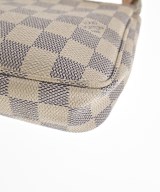 LOUIS VUITTON（ルイヴィトン）ポーチ 白 サイズ:- レディース/2200685032404