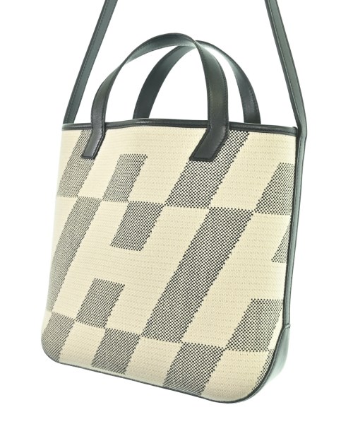 HERMES（エルメス）トートバッグ 白 サイズ:PM レディース/2200727589019