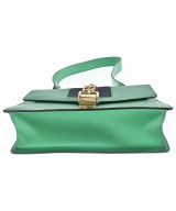 GUCCI（グッチ）ショルダーバッグ 緑 サイズ:- レディース/2200600417286