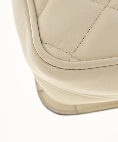 GUCCI（グッチ）ショルダーバッグ 白 サイズ:- レディース/2200600417606