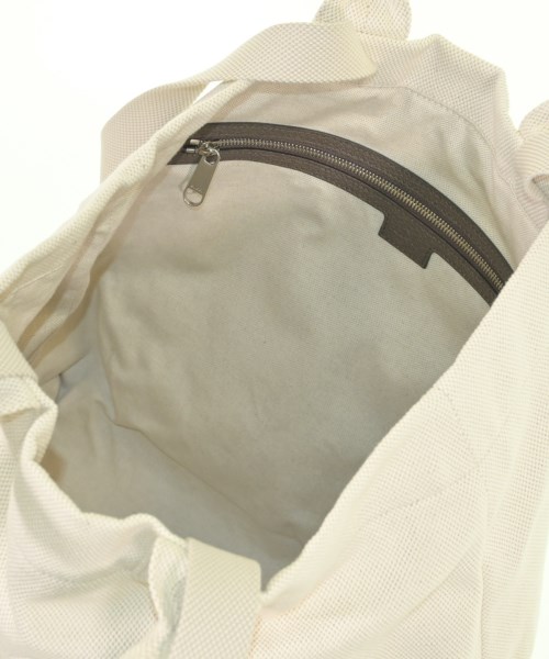 GUCCI（グッチ）ショルダーバッグ 白 サイズ:- レディース/2200604933034