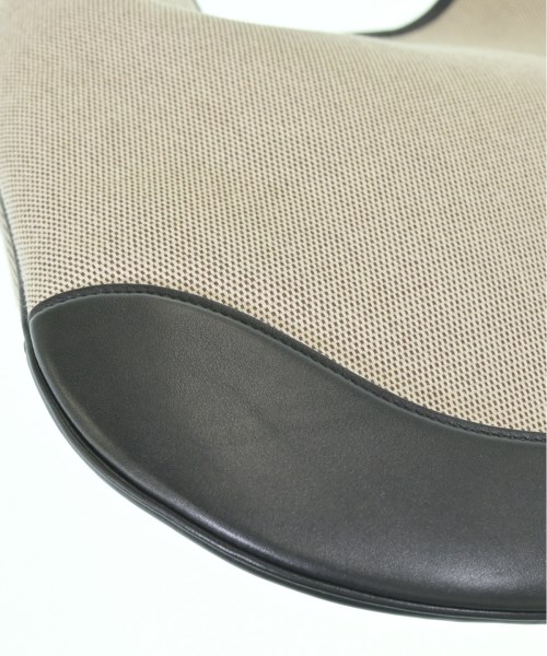 GUCCI（グッチ）ショルダーバッグ ベージュ サイズ:- レディース/2200604933041