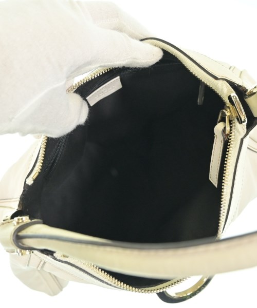 GUCCI（グッチ）ショルダーバッグ 白 サイズ:- レディース/2200696051302