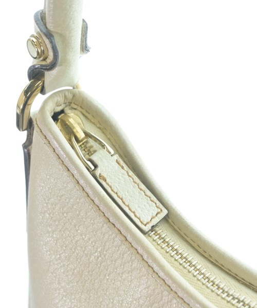 GUCCI（グッチ）ショルダーバッグ 白 サイズ:- レディース/2200656860258