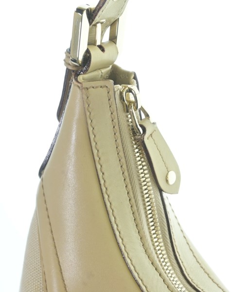 GUCCI（グッチ）ショルダーバッグ 白 サイズ:- レディース/2200656860661