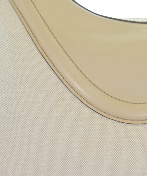 GUCCI（グッチ）ショルダーバッグ 白 サイズ:- レディース/2200656860661