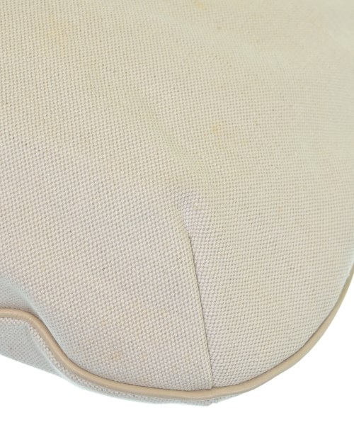 GUCCI（グッチ）ショルダーバッグ 白 サイズ:- レディース/2200656860661