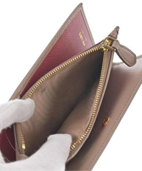 PRADA（プラダ）財布・コインケース ベージュ サイズ:- レディース/2200621411782