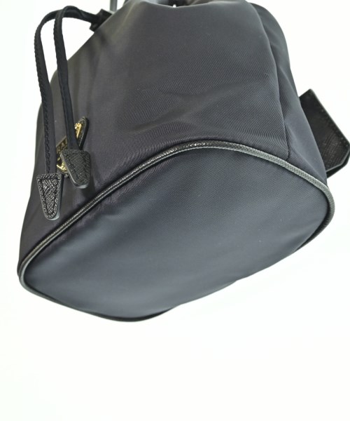 PRADA（プラダ）ショルダーバッグ 紺 サイズ:- レディース/2200677457345