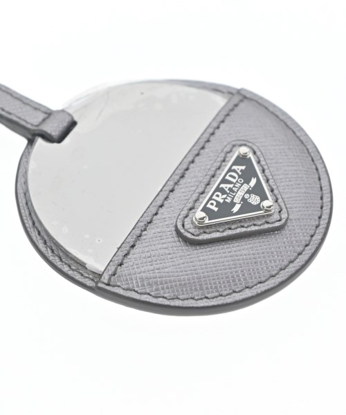PRADA（プラダ）キーケース・キーホルダー シルバー サイズ:- レディース/2200677674025