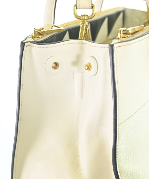 PRADA（プラダ）ハンドバッグ 白 サイズ:- レディース/2200693772989