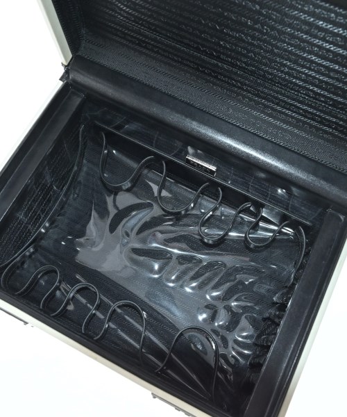 PRADA（プラダ）ハンドバッグ 白 サイズ:- レディース/2200693877011
