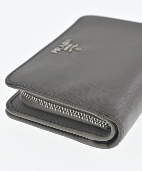 PRADA（プラダ）財布・コインケース グレー サイズ:- レディース/2200642396037
