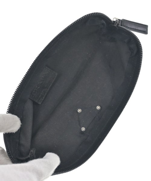 PRADA（プラダ）ポーチ 黒 サイズ:- レディース/2200634064340