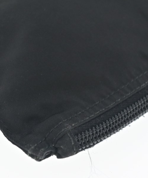 PRADA（プラダ）ポーチ 黒 サイズ:- レディース/2200634064357
