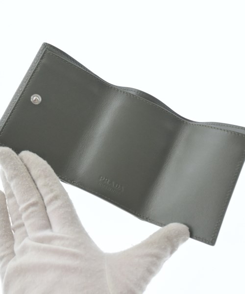 PRADA（プラダ）財布・コインケース カーキ サイズ:- レディース/2200664931056