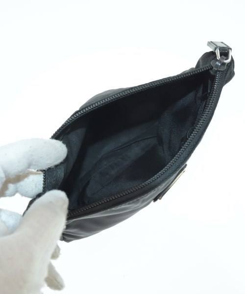 PRADA（プラダ）ポーチ 黒 サイズ:- レディース/2200664992552