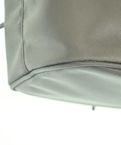 PRADA（プラダ）ハンドバッグ グレー サイズ:- レディース/2200672256585