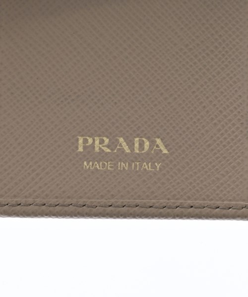 PRADA（プラダ）キーケース・キーホルダー ベージュ サイズ:- レディース/2200722313565