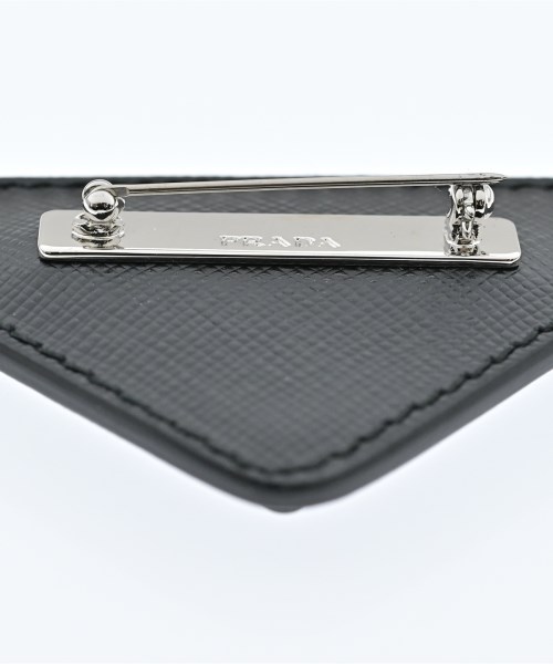 PRADA（プラダ）ブローチ・コサージュ 黒 サイズ:- レディース/2200724974061