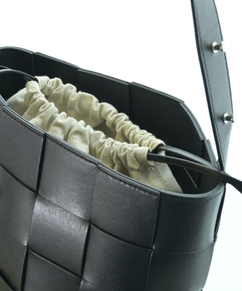 BOTTEGA VENETA（ボッテガヴェネタ）ショルダーバッグ 黒 サイズ:- レディース/2200621035018