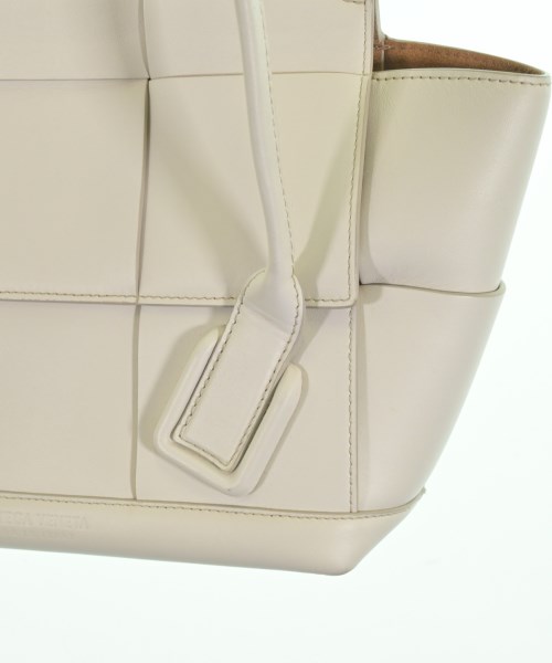 BOTTEGA VENETA（ボッテガヴェネタ）ハンドバッグ 白 サイズ:- レディース/2200632785018