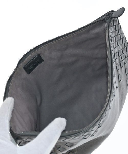 BOTTEGA VENETA（ボッテガヴェネタ）クラッチバッグ 黒 サイズ:- レディース/2200620064101