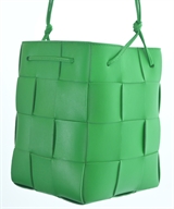 BOTTEGA VENETA（ボッテガヴェネタ）ショルダーバッグ 緑 サイズ:- レディース/2200605904972