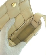 BOTTEGA VENETA（ボッテガヴェネタ）ショルダーバッグ ベージュ サイズ:- レディース/2200607860047