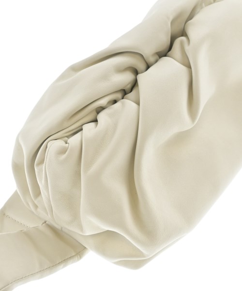 BOTTEGA VENETA（ボッテガヴェネタ）ショルダーバッグ 白 サイズ:- レディース/2200676731156