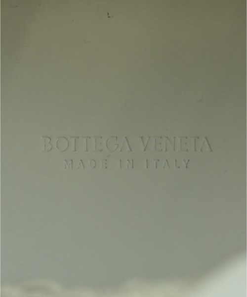 BOTTEGA VENETA（ボッテガヴェネタ）ショルダーバッグ 白 サイズ:ミディアム レディース/2200698968028