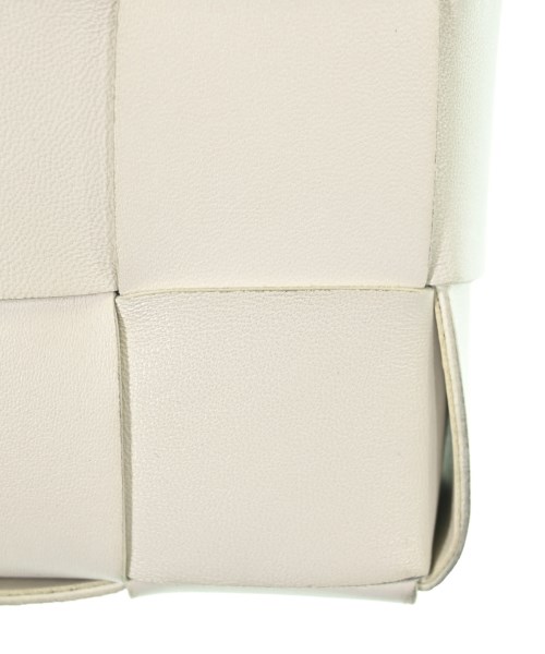 BOTTEGA VENETA（ボッテガヴェネタ）ショルダーバッグ 白 サイズ:- レディース/2200656859641