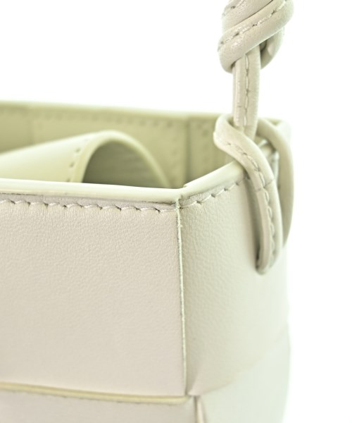 BOTTEGA VENETA（ボッテガヴェネタ）ショルダーバッグ 白 サイズ:- レディース/2200656859641