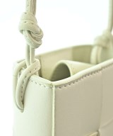 BOTTEGA VENETA（ボッテガヴェネタ）ショルダーバッグ 白 サイズ:- レディース/2200656859641