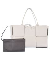 BOTTEGA VENETA（ボッテガヴェネタ）トートバッグ 白 サイズ:ミディアム レディース/2200712957014