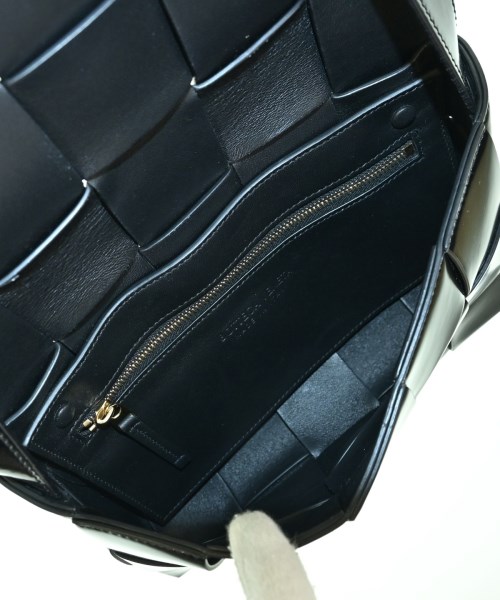BOTTEGA VENETA（ボッテガヴェネタ）ショルダーバッグ 黒 サイズ:- レディース/2200709924012