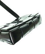 BOTTEGA VENETA（ボッテガヴェネタ）ショルダーバッグ 黒 サイズ:- レディース/2200709924012