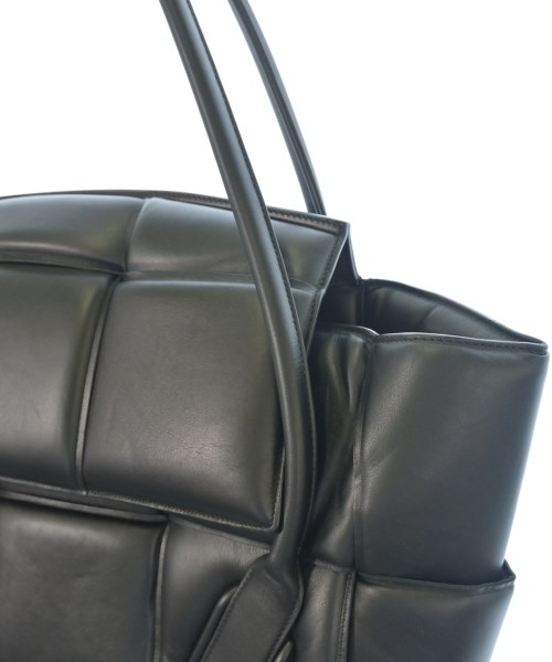 BOTTEGA VENETA（ボッテガヴェネタ）ショルダーバッグ 黒 サイズ:- レディース/2200715703151
