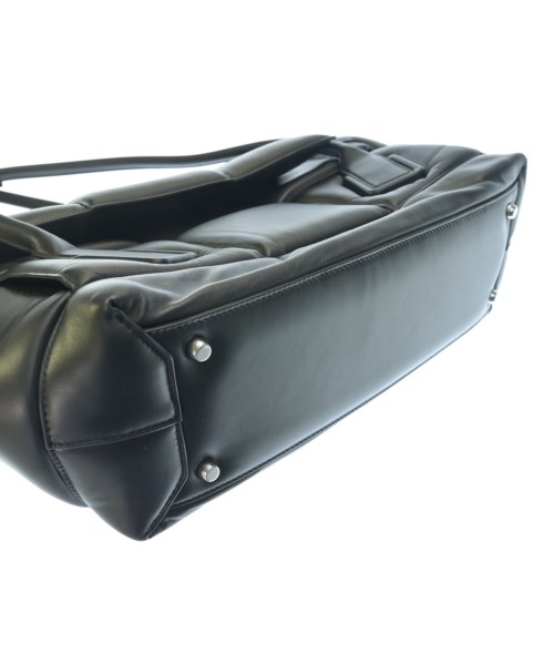 BOTTEGA VENETA（ボッテガヴェネタ）ショルダーバッグ 黒 サイズ:- レディース/2200715703151