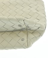 BOTTEGA VENETA（ボッテガヴェネタ）クラッチバッグ 白 サイズ:- レディース/2200716080183