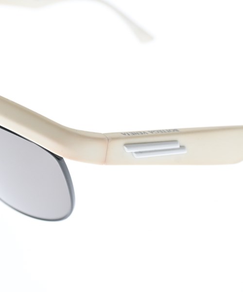 BOTTEGA VENETA（ボッテガヴェネタ）サングラス 白 サイズ:- レディース/2200647557051