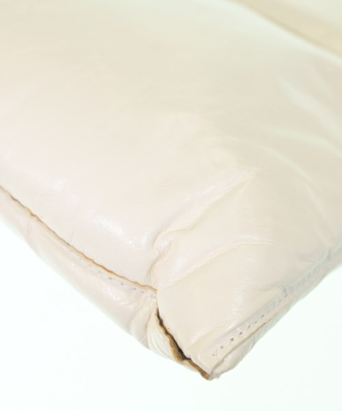 BOTTEGA VENETA（ボッテガヴェネタ）クラッチバッグ 白 サイズ:- レディース/2200658756078