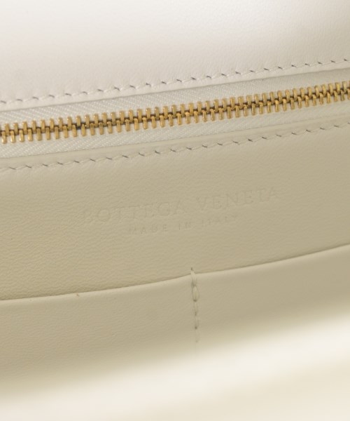 BOTTEGA VENETA（ボッテガヴェネタ）ショルダーバッグ 白 サイズ:- レディース/2200719953750