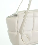 BOTTEGA VENETA（ボッテガヴェネタ）ショルダーバッグ 白 サイズ:- レディース/2200719953750