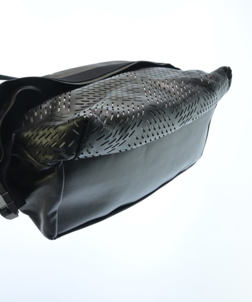 BOTTEGA VENETA（ボッテガヴェネタ）ショルダーバッグ 黒 サイズ:- レディース/2200724352104