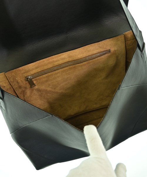 BOTTEGA VENETA（ボッテガヴェネタ）メッセンジャーバッグ 黒 サイズ:- レディース/2200682720038
