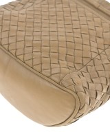 BOTTEGA VENETA（ボッテガヴェネタ）ショルダーバッグ ベージュ サイズ:- レディース/2200683542240