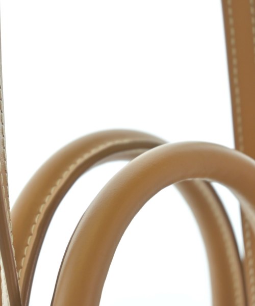 CELINE（セリーヌ）ショルダーバッグ 白 サイズ:- レディース/2200615511016